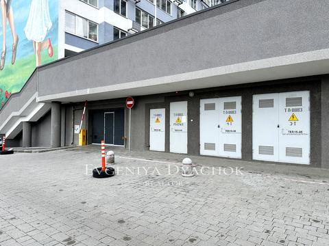 паркомісце за адресою Ревуцького вул., 40-Б