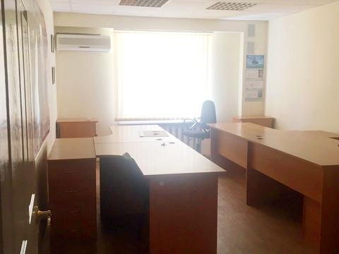 комерційна за адресою Базарна вул., 1