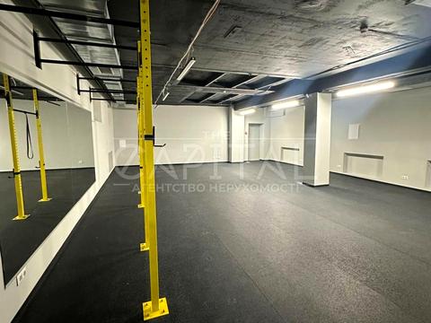 комерційна за адресою Верхній Вал вул., 62