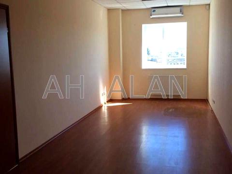 комерційна за адресою Вікентія Хвойки вул., 21