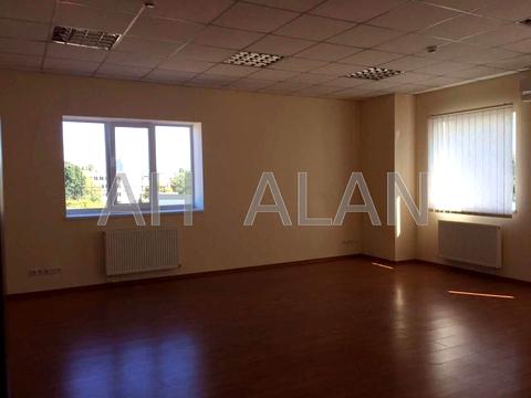 комерційна за адресою Вікентія Хвойки вул., 21