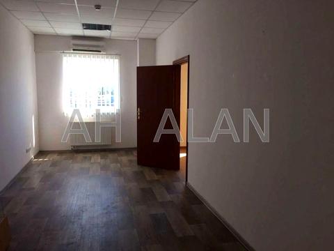 комерційна за адресою Вікентія Хвойки вул., 21