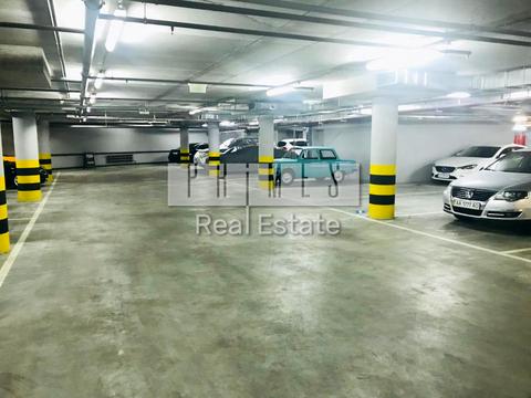 паркомісце за адресою Андрія Верхогляда вул. (Михайла Драгомирова), 15