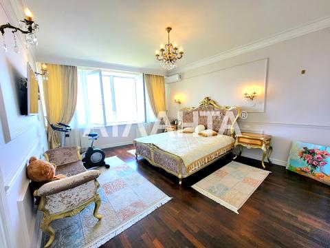 квартира за адресою Літературна вул., 12