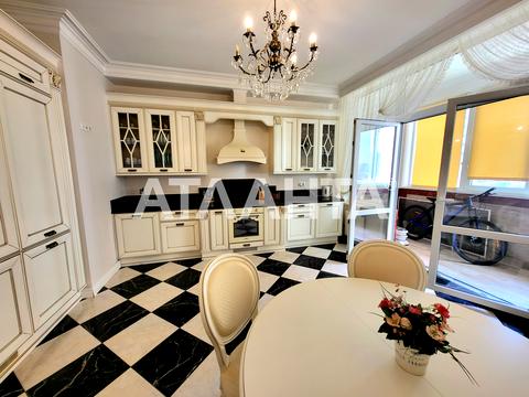 квартира за адресою Літературна вул., 12