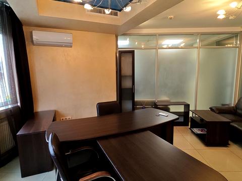 коммерческая по адресу Героев Небесной Сотни майдан пл. (Руднева), 14а