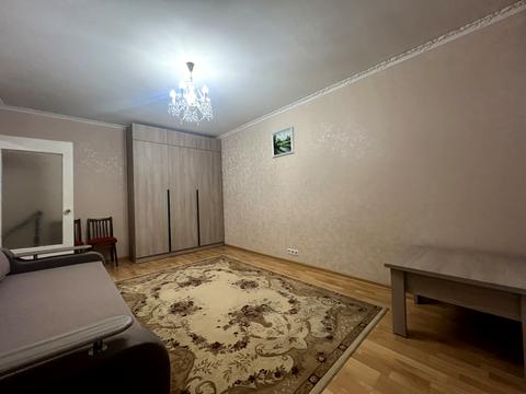 квартира за адресою Ревуцького вул., 19/1