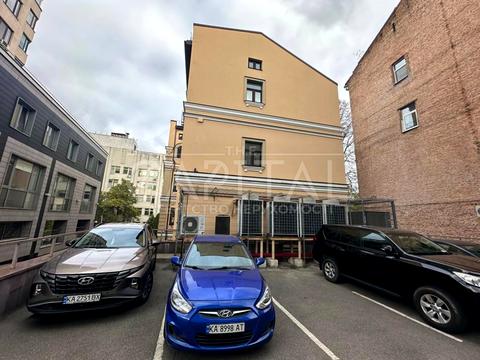 коммерческая по адресу Несторовский пер., 8