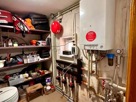 дом по адресу Броварська