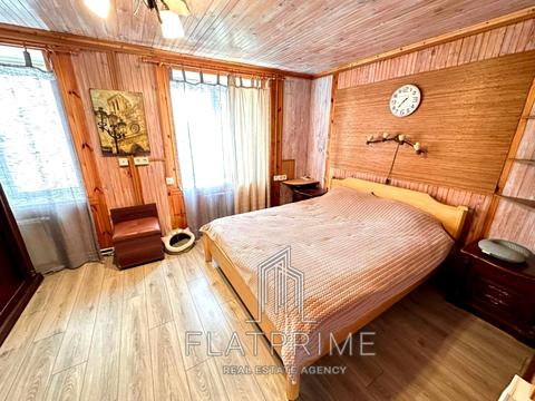 дом по адресу Броварська