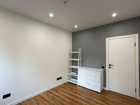 комерційна за адресою Регенераторна вул., 4 к14