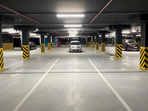 паркомісце за адресою Юліана Пелеша вул., 4