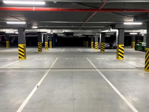 паркомісце за адресою Юліана Пелеша вул., 4