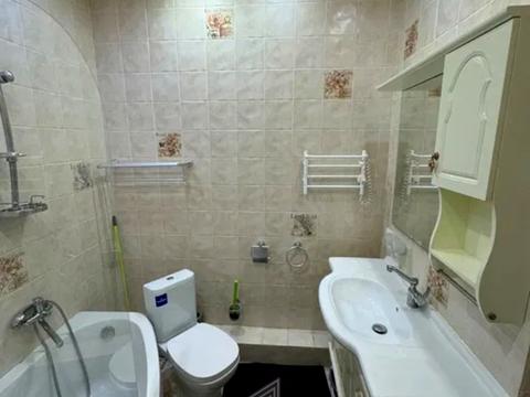 квартира за адресою Василя Тютюнника вул. (Анрі Барбюса), 53