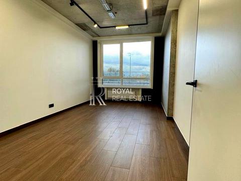 комерційна за адресою Дніпровська набережна вул., 15-К