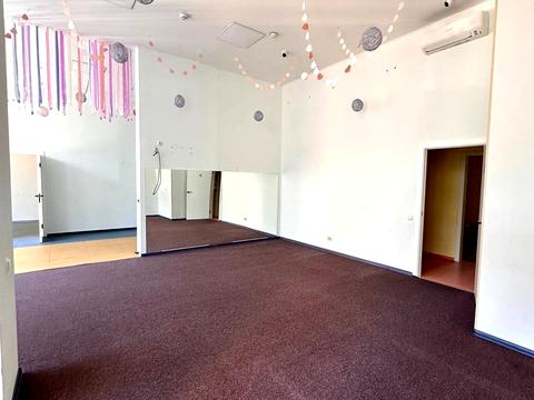 комерційна за адресою Авіаконструктора Ігоря Сікорського вул. (Танкова), 1