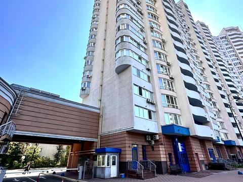 комерційна за адресою Авіаконструктора Ігоря Сікорського вул. (Танкова), 1