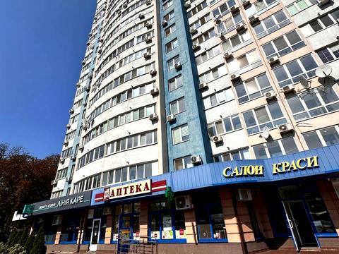 комерційна за адресою Авіаконструктора Ігоря Сікорського вул. (Танкова), 1