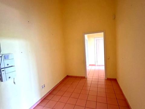 комерційна за адресою Авіаконструктора Ігоря Сікорського вул. (Танкова), 1