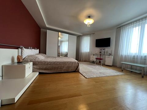 квартира по адресу Голосеевский просп. (40-летия Октября), 68