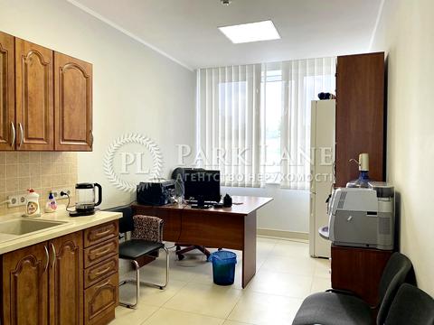 комерційна за адресою Велика Васильківська вул. (Червоноармійська), 57/3