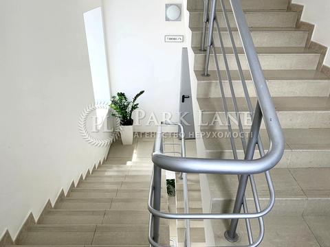 комерційна за адресою Велика Васильківська вул. (Червоноармійська), 57/3