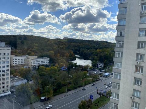 квартира по адресу Голосеевский просп. (40-летия Октября), 68