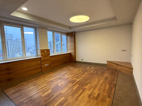 комерційна за адресою Велика Васильківська вул. (Червоноармійська), 57/3