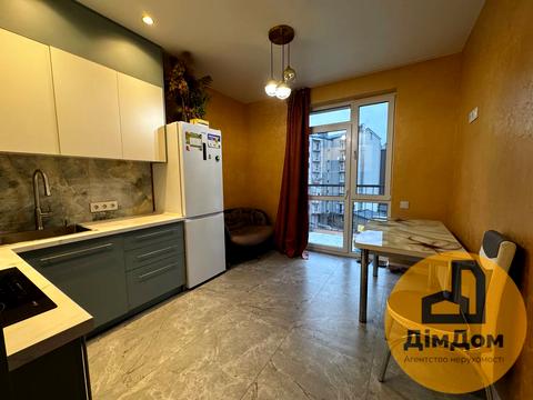 квартира за адресою Героїв Крут вул., 8