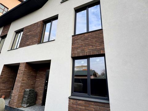 будинок за адресою Центральна вул. (Чапаєва)