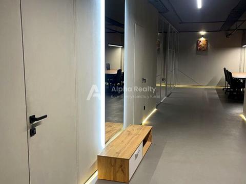 коммерческая по адресу Calle Dilova ул. (Димитрова), 2-Б