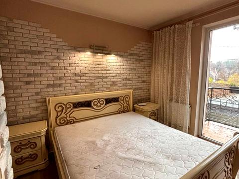 дом по адресу 10-я Линия ул., 1