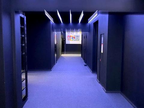 коммерческая по адресу Антоновича ул. (Горького), 74