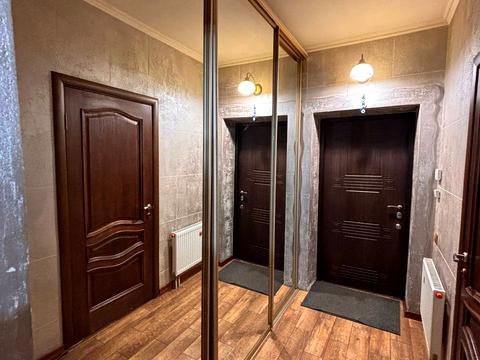 дом по адресу 10-я Линия ул., 1