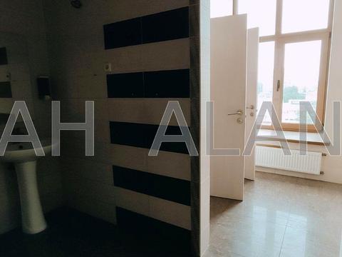 комерційна за адресою Володимира Сосюри вул., 6