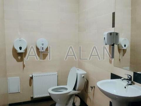 комерційна за адресою Володимира Сосюри вул., 6