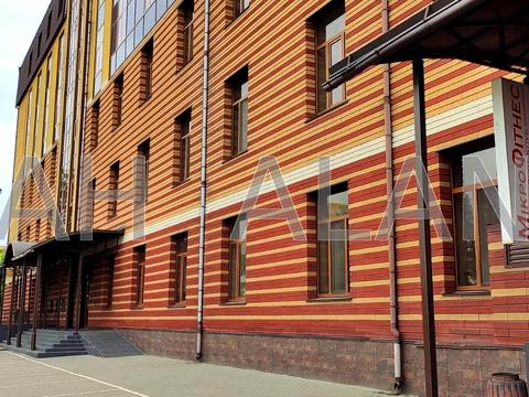 комерційна за адресою Володимира Сосюри вул., 6