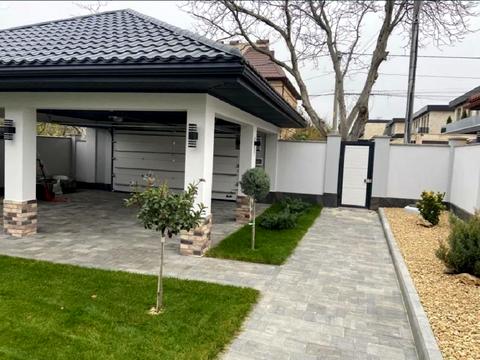 будинок за адресою Дениса Максишка вул. (Марії Демченко)