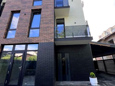 будинок за адресою Михайла Кричевського вул.