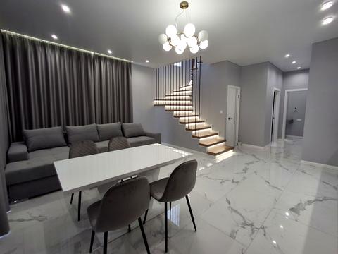 будинок за адресою с. Крюківщина, Приозерна вул.