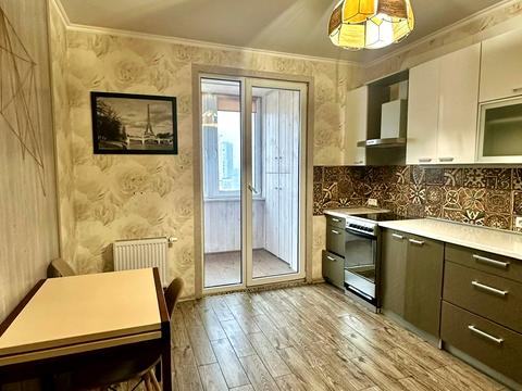 квартира за адресою Феодосійська вул., 1-А