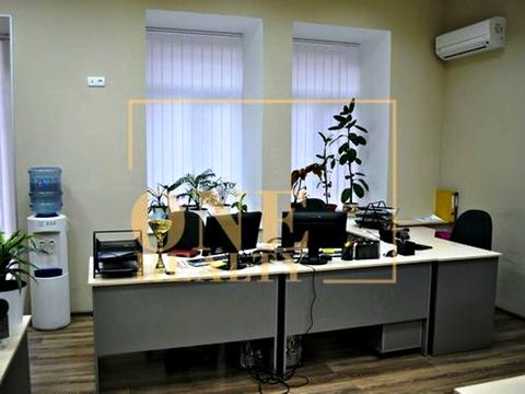 комерційна за адресою Ярославів Вал вул., 14-В