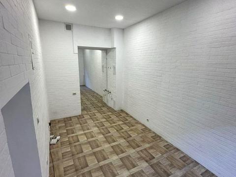 комерційна за адресою Володимира Антоновича вул. (), 12