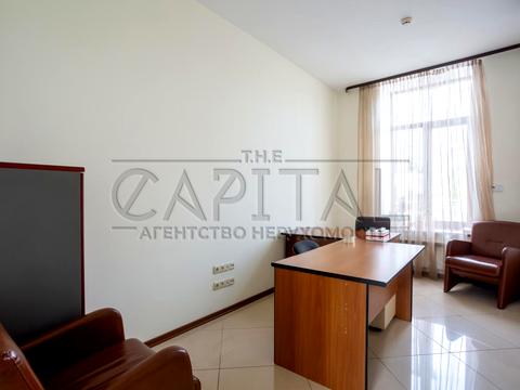 комерційна за адресою Київ, Жилянська вул., 97-А