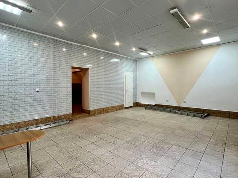 комерційна за адресою Лемківська вул., 8