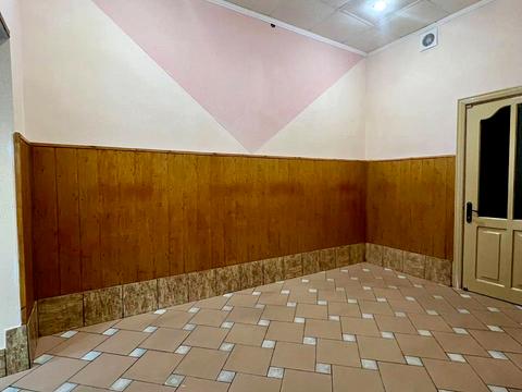 комерційна за адресою Лемківська вул., 8