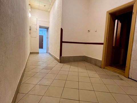 комерційна за адресою Лемківська вул., 8