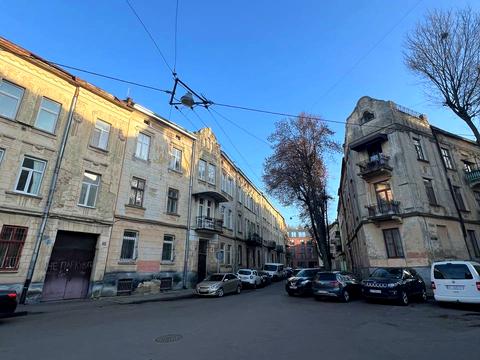 комерційна за адресою Лемківська вул., 8