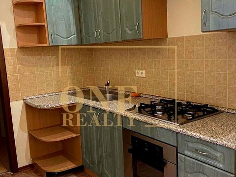 комерційна за адресою Богдана Хмельницького вул., 42