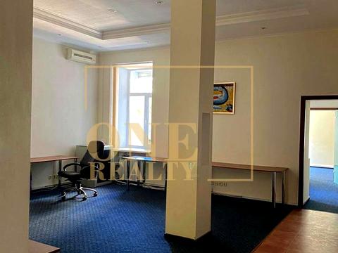 комерційна за адресою Богдана Хмельницького вул., 42